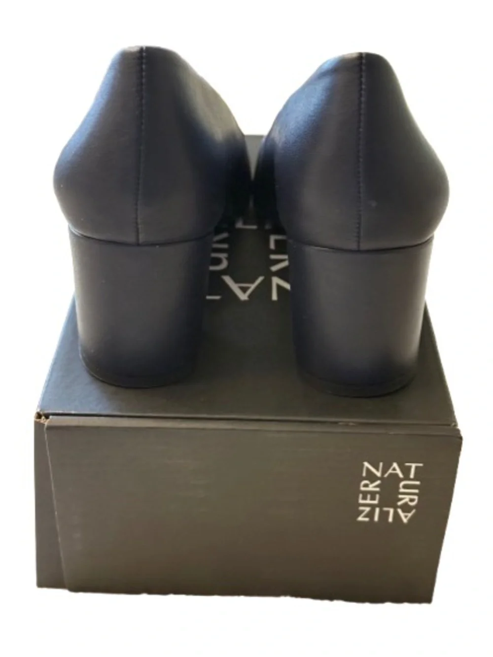 Naturalizer Warner French Navy Block Heel Pumps Wide Width 8.5W NWB